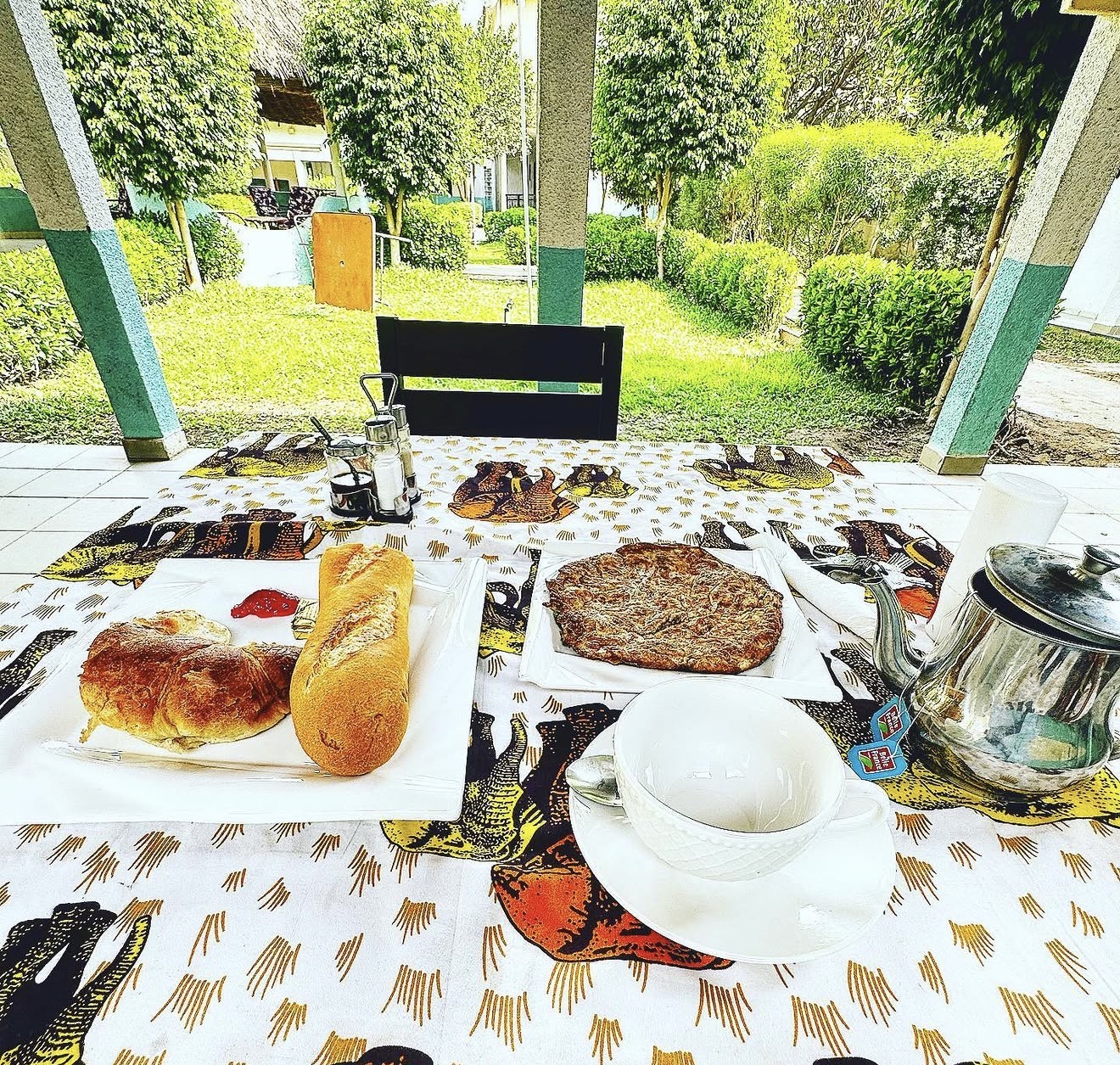 Petit Déjeuner en Terrasse